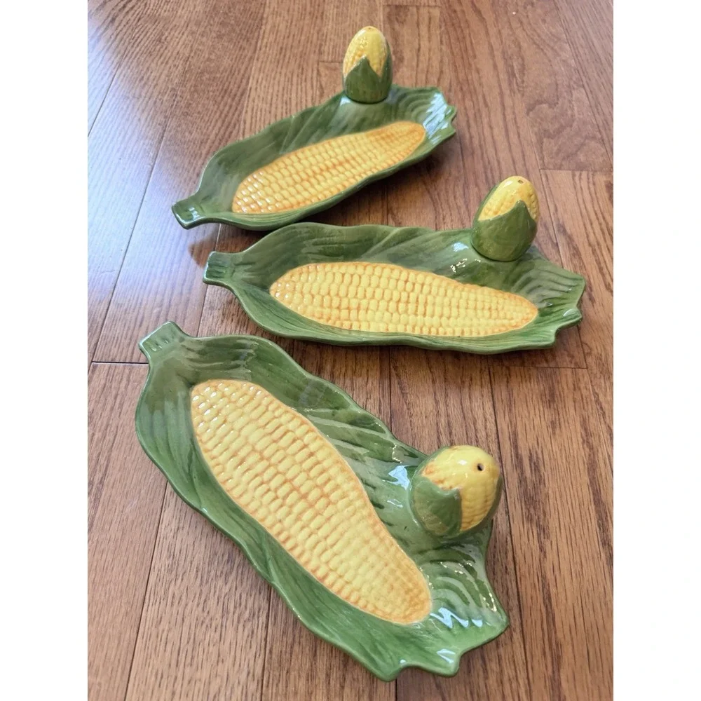 Vintage Ceramic‎ Corn Dishes with Salt Shakers - Mold 1982 Set Of 3